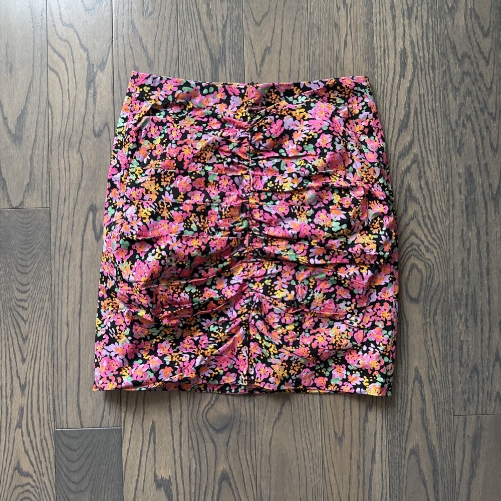 New Zara Pink Floral Mini Pencil Gathered Skirt With Front Slit Size XS